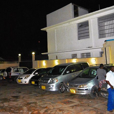 Best Point Hotel Dar-es-Salaam Eksteriør bilde