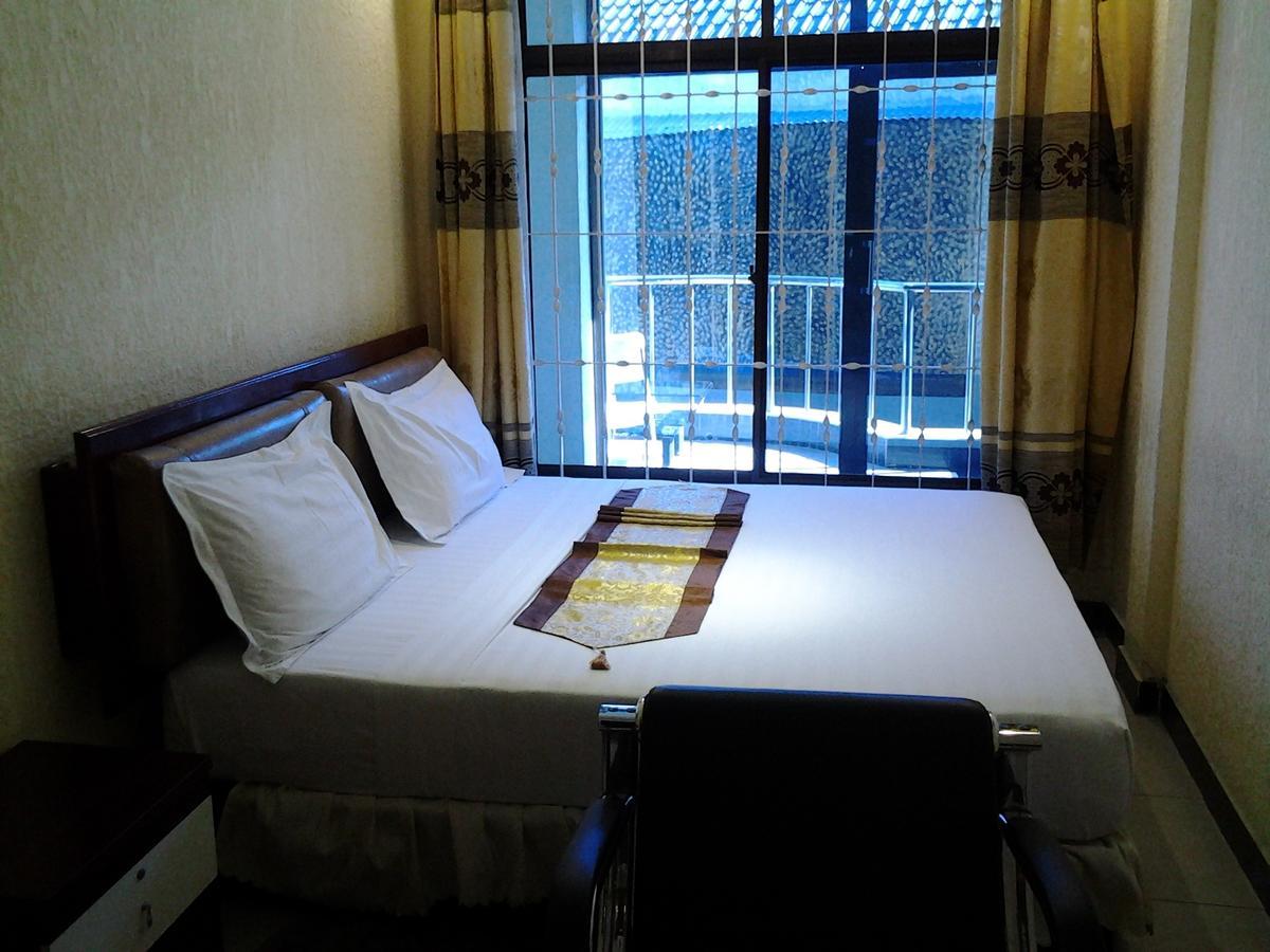 Best Point Hotel Dar-es-Salaam Rom bilde