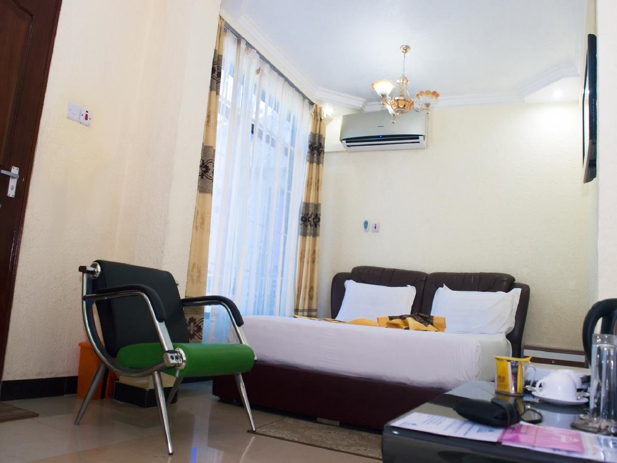Best Point Hotel Dar-es-Salaam Eksteriør bilde